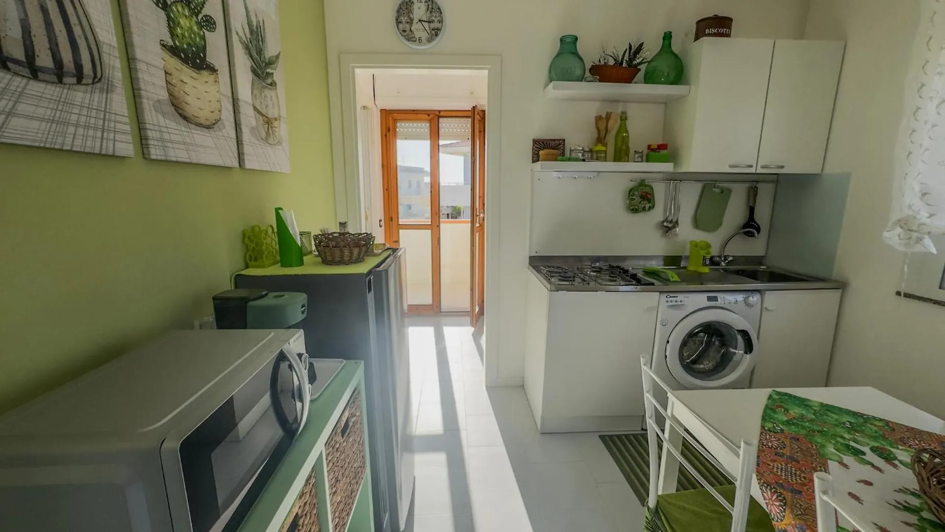 マリーナ・ディ・ラグーザGreenmarine Apt With Sea-View Terraceアパートメント アパート